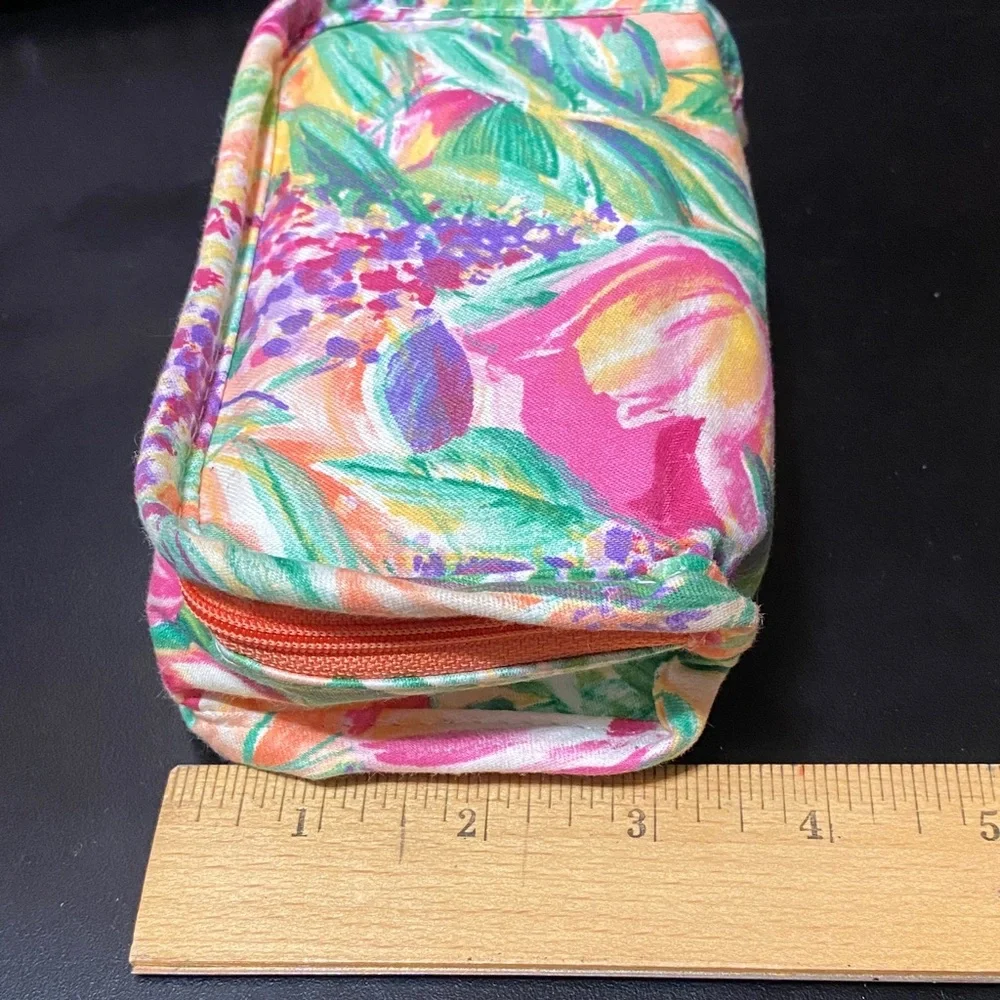 Vintage Floral Multicolor Women's cosmetics case